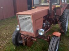Traktor T-25