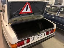 Mersedes-Benz 190