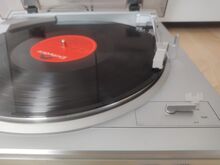 Denon DP-29F Turntable