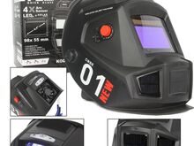 Isetumenev keevitusmask ventilaatori ja lambiga