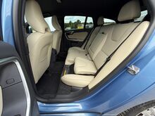 Volvo V60 Plug-In Hybrid AWD 2.4 D6 AWD 158kW