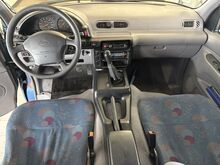 Nissan Serena 1999a