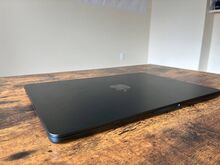 MacBook Air M2 · 13.6" · Midnight · 256GB + gar