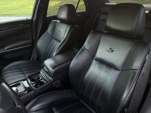 Chrysler 300 S
