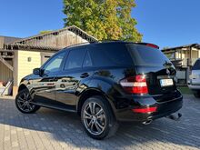 Mercedes Bens ML 300 & Renault Trafic