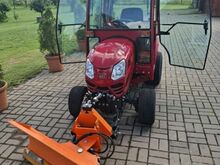 Traktor KIOTI