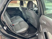 Ford Focus 1,6 77kw, KAASA NAASTREHVID!