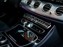 Mercedes-Benz E 220 AMG Styling Night Package