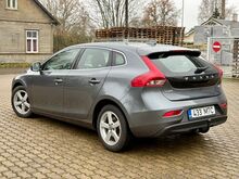 Volvo V40 Momentum