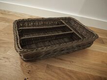 Vahedega korv (puiduimitatsiooniga plastik)