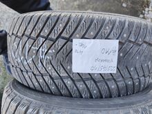 225/45R17 шипованные шины 4 шт.