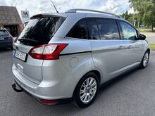 Ford Crand C-Max Titanium 7-kohta
