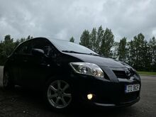 Toyota Auris 1.4VVT-i 71кВт, 2008, техосмотр до 07/2027 г.