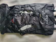 MATKASELJAKOTT 80L must