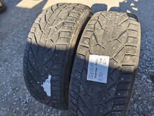 265/65R17 шипованные шины 2 шт.