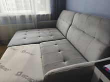 Helehall nurgadiivanvoodi
