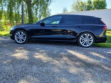 Volvo V60 R-Design 2.0 257 кВт AWD