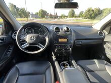 Mercedes Bens ML 300 & Renault Trafic