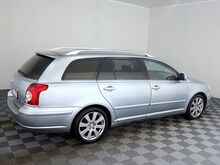 Тойота Авенсис