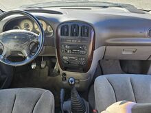 2002 Chrysler Voyager