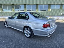 BMW 525