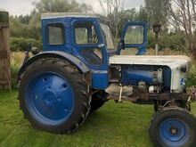 Traktor T40