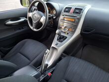 Toyota Auris 1.6 97 kw automaat 2010 a
