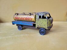Nõukogudeaegne plekist UAZ piimaauto, 1968