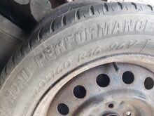 Летние шины со стальными дисками и колпаками
