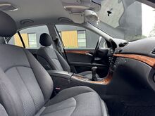 Mercedes-Benz E 240 Elegance 2.6 130kW