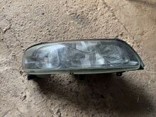 Левая фара Volvo V70