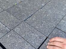 Must graniitsillutis