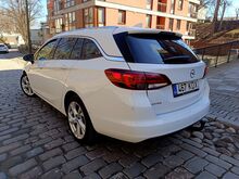 Опель Astra Sports Tourer+ 1.6 81 кВт