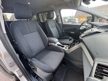 Ford Crand C-Max Titanium 7-kohta