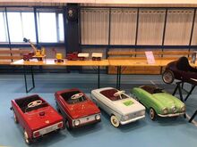 Vana restaureeritud laste Moskvich pedaalauto