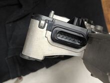 Audi A8 D3 pakiruumi luugi mootor 4E0827852H