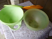 Tupperware kausid