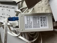 Nokia FastMile 5G väliruuter + Nokia Beacon 1.1 si