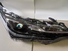 Toyota Corolla E160 2015 передняя фара 81110-02L70-00