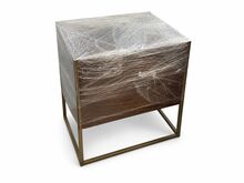 2 modernset mangopuidust öökappi