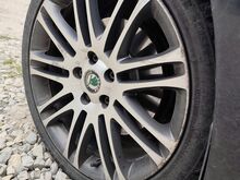 Škoda Superb valuvejed