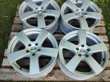 Valuveljed 17" 5x112 ENZO.