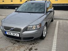 Вольво V50