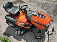 Продаётся садовый трактор Husqvarna TS 242