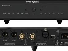 Musician Pegasus II R2R DAC, must, pakendiga