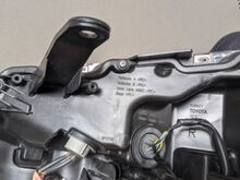 Toyota Corolla 2015-2019 фара передняя 81110-02L70-00