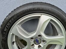 Volvo originaal veljed 17" ja Dunlop Winter Sport