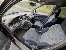 Mitsubishi Space Runner 2.4