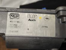Audi A8 D3 pakiruumi luugi mootor 4E0827852H