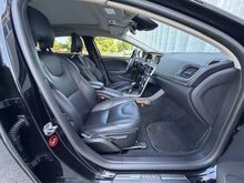 Volvo V40 Facelift SUMMUM 2.0 D2 88kW, JÄRELMAKS!